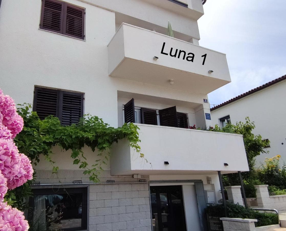 Luna 1 Пореч Экстерьер фото